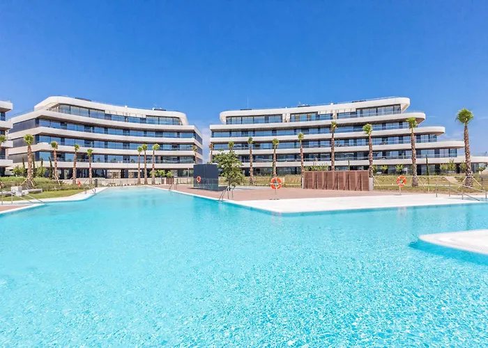 Apartment Luxury Beachfront 3br In Nereidas With Pools Gym Torremolinos