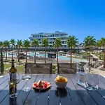 Lejlighed Luxury Beachfront 3br In Nereidas With Pools Gym Torremolinos