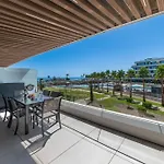 Luxury Beachfront 3br In Nereidas With Pools Gym Lejlighed