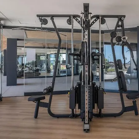 Luxury Beachfront 3br In Nereidas With Pools Gym Lägenhet *