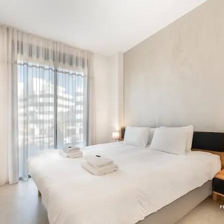 Appartement Luxury Beachfront 3br In Nereidas With Pools Gym Torremolinos