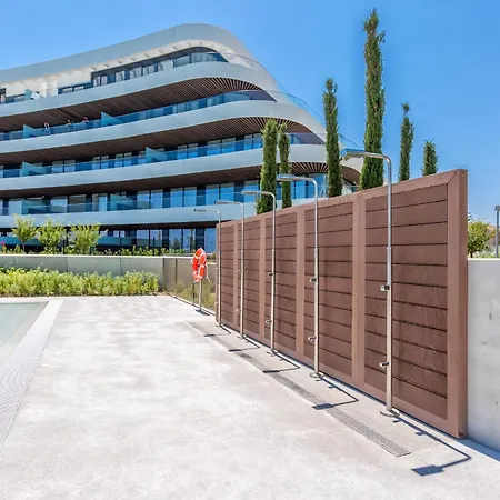 Luxury Beachfront 3br In Nereidas With Pools Gym Lejlighed