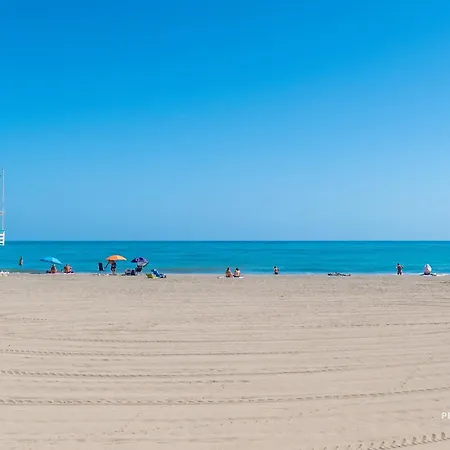 Luxury Beachfront 3br In Nereidas With Pools Gym Lejlighed