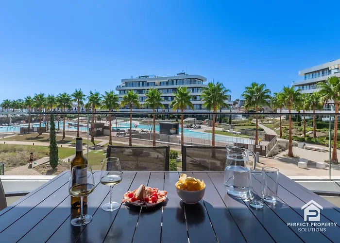 Appartement Luxury Beachfront 3br In Nereidas With Pools Gym Torremolinos