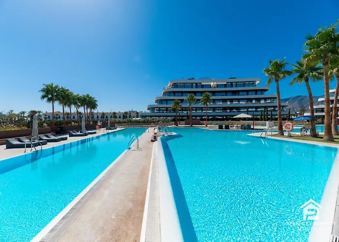 Luxury Beachfront 3br In Nereidas With Pools Gym Appartement