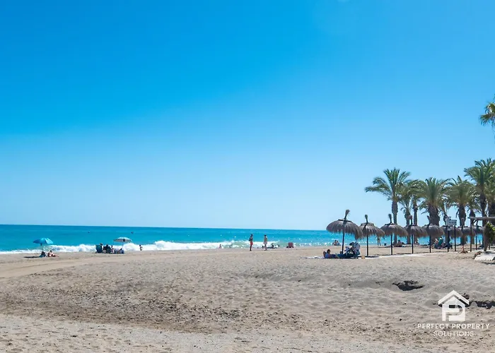 Luxury Beachfront 3br In Nereidas With Pools Gym Appartement Torremolinos