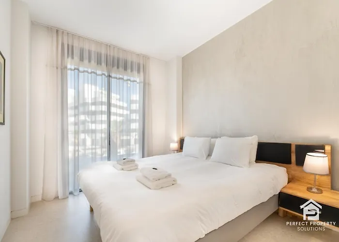 Appartement Luxury Beachfront 3br In Nereidas With Pools Gym Torremolinos