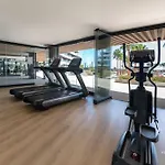 Luxury Beachfront 3br In Nereidas With Pools Gym Appartement *
