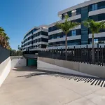 Luxury Beachfront 3br In Nereidas With Pools Gym Appartement Torremolinos