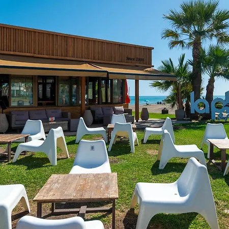 Luxury Beachfront 3br In Nereidas With Pools Gym דירה *